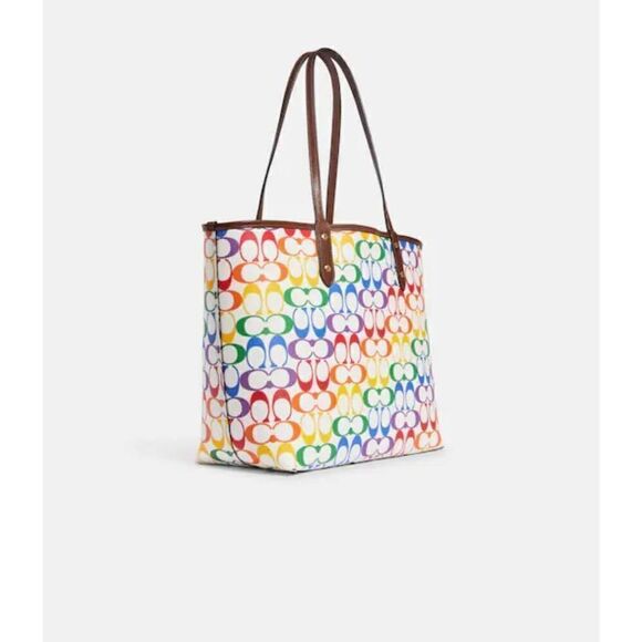Coach reversible city tote in rainbow signature Canvas - Picture 2 of 9